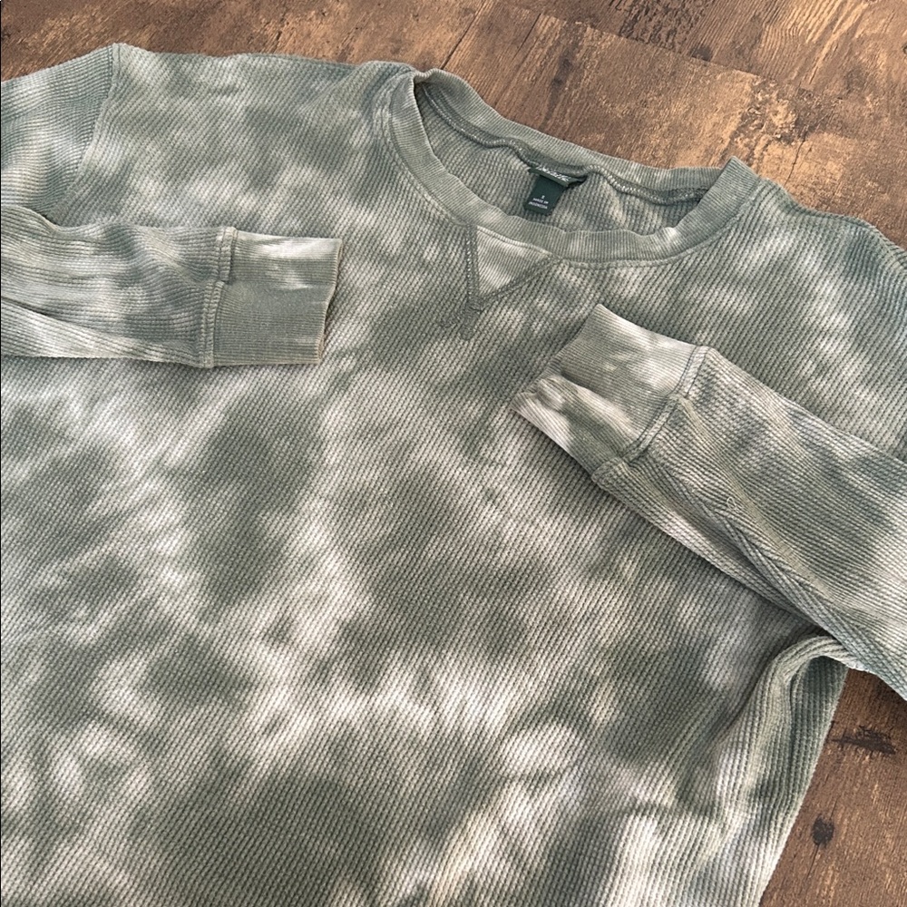 Light Green tie dye waffle knit long sleeved tee - Picture 2 of 5